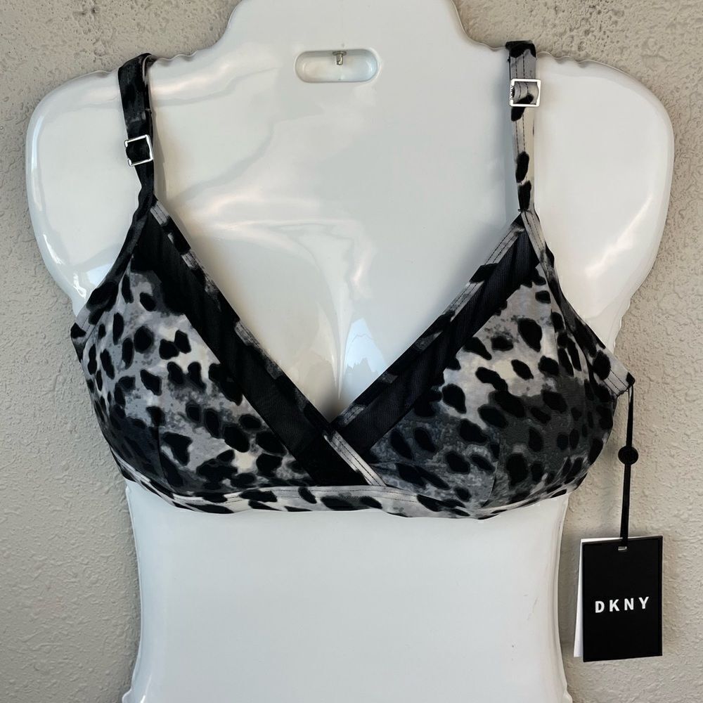 NWT DKNY Bikini Top Size M